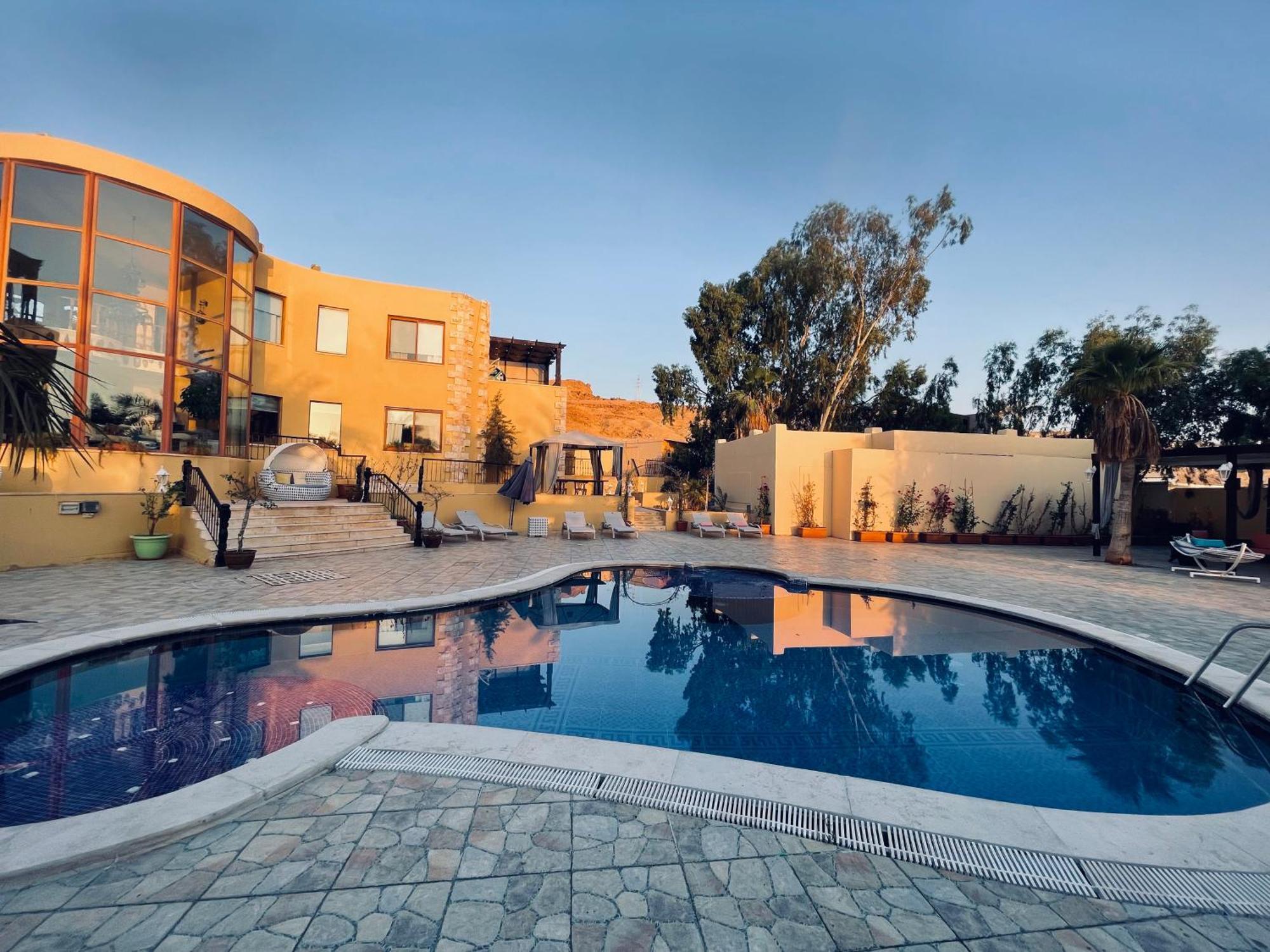 The Precious Guesthouse Sweimeh 外观 照片